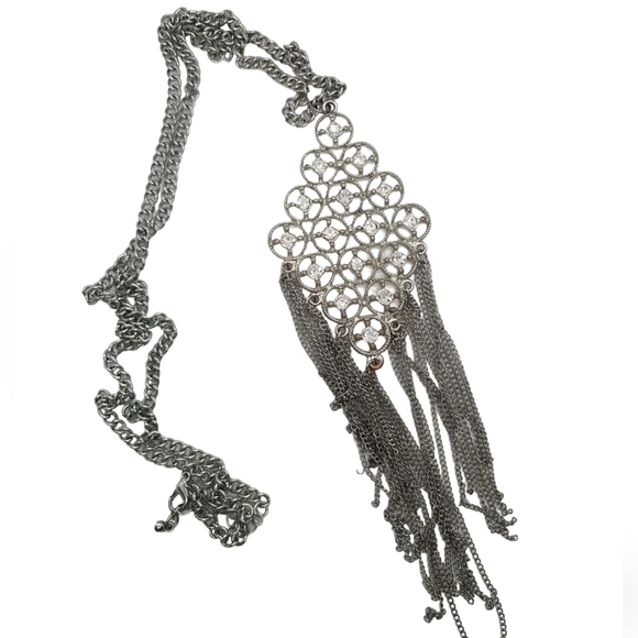 VINTAGE LONG SILVERTONE CHAIN & CRYSTAL DETAILED FRINGE PENDANT NECKLACE - Picture 5 of 6